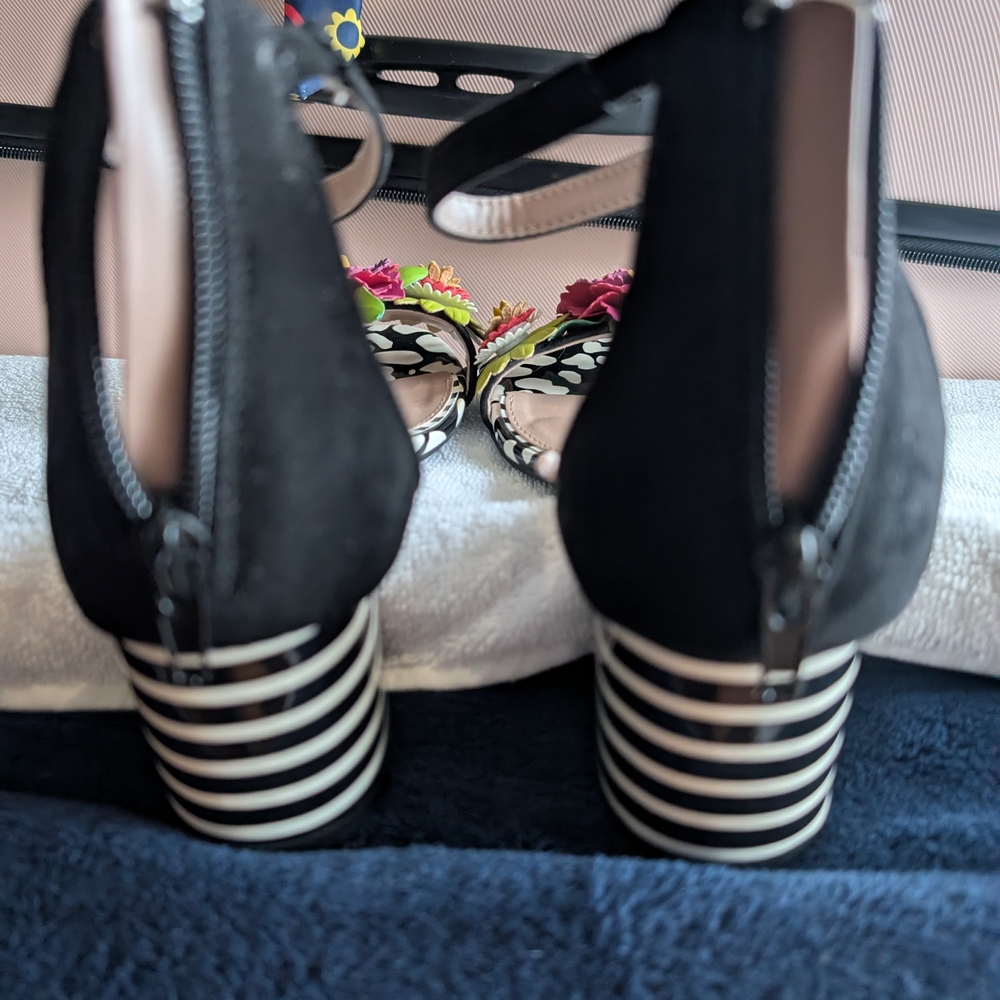 Betsey Johnson Black and White Floral Heels - Picture 14 of 16